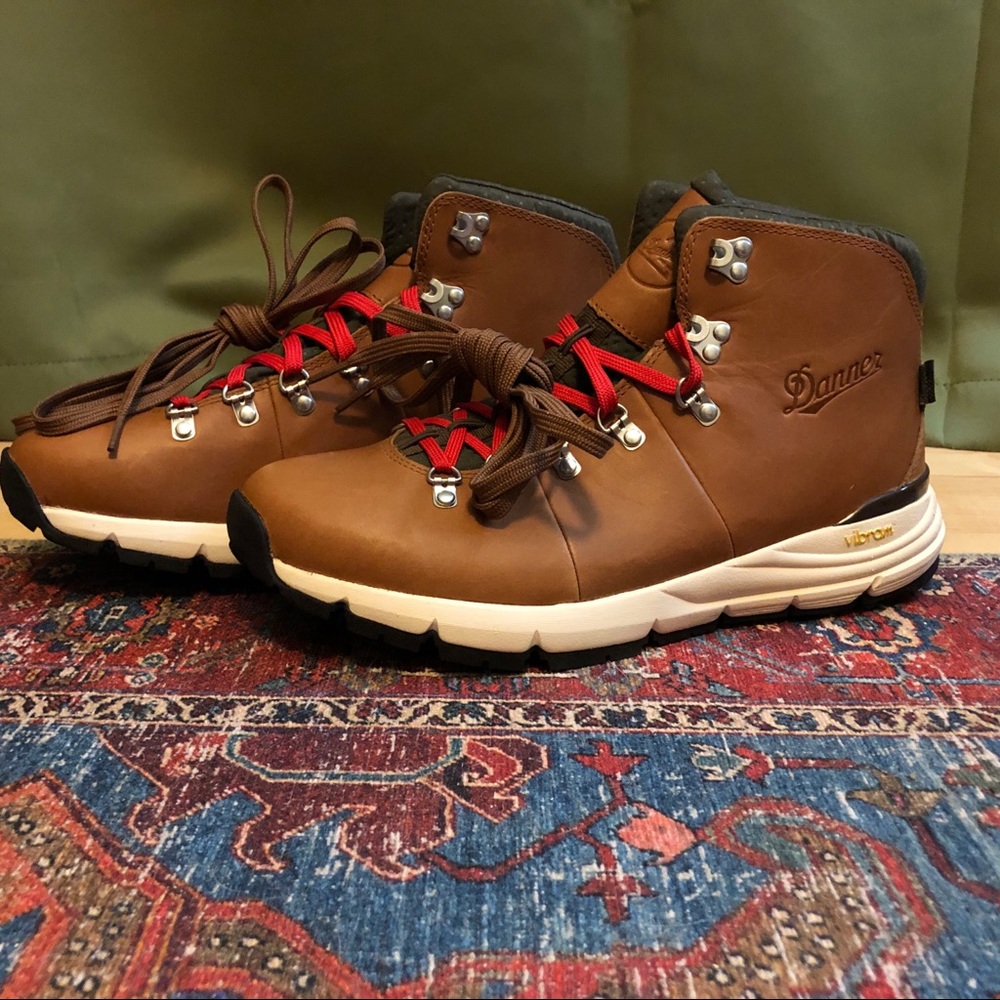 NWT Danner Hiking Boots